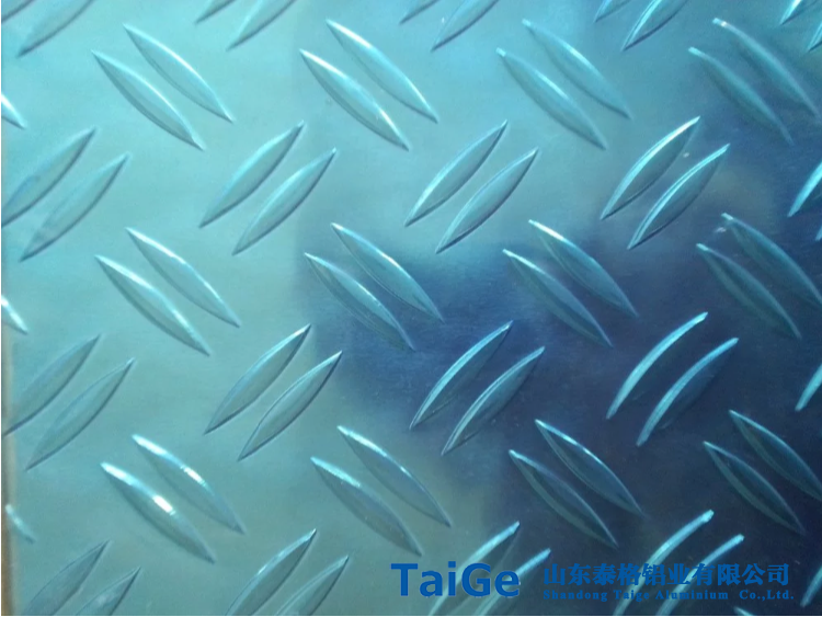 防滑花紋鋁闆
